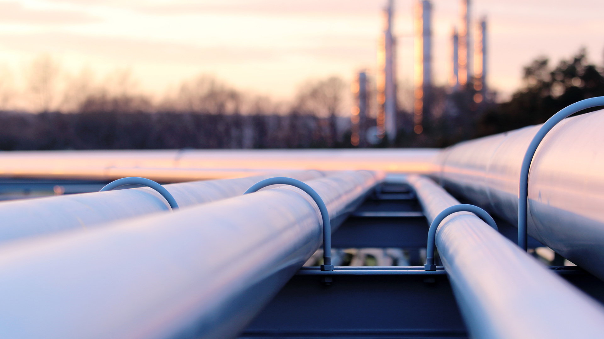 Oil and gas specialist freight handling